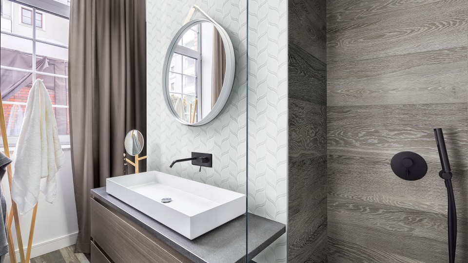 Skylight (Arabesque Mosaic) Roomscene
