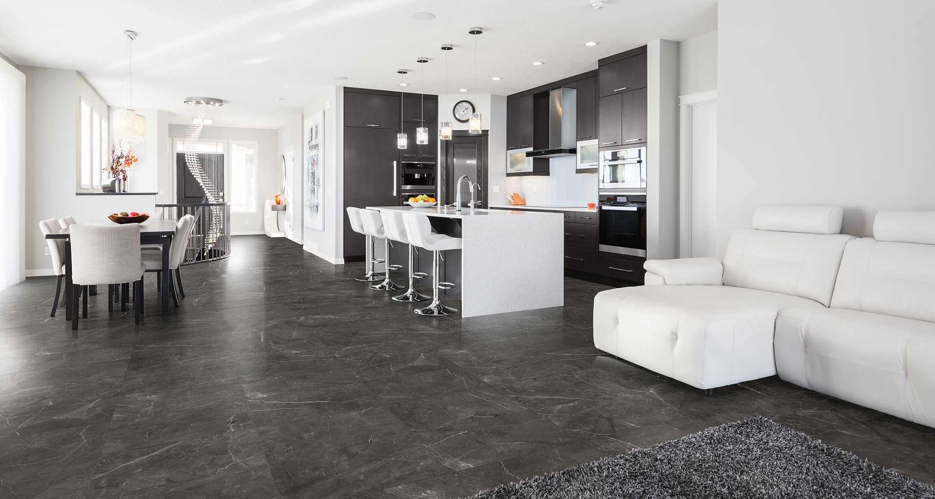 Valencia Room Scene Image 3